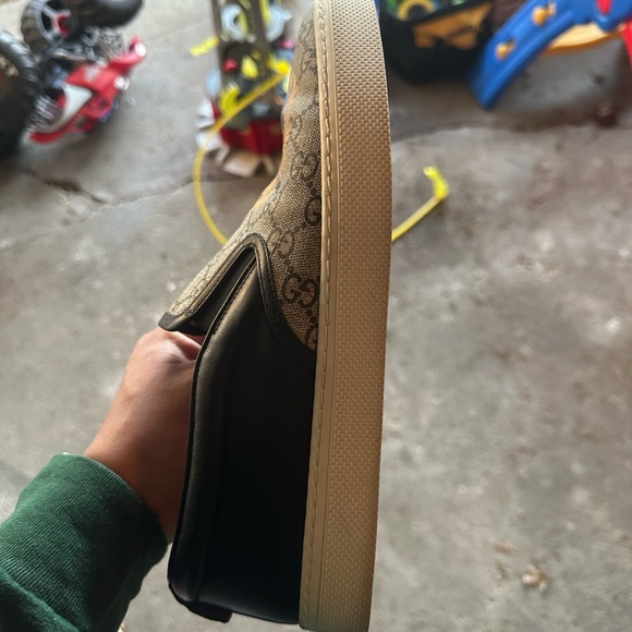 Authentic Gucci Tiger Canvas Leather Mens Slip On Sneakers - Picture 2 of 9
